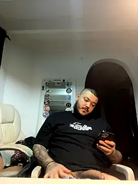 El Titan1998 online show from October 26, 2025, 12:05 am