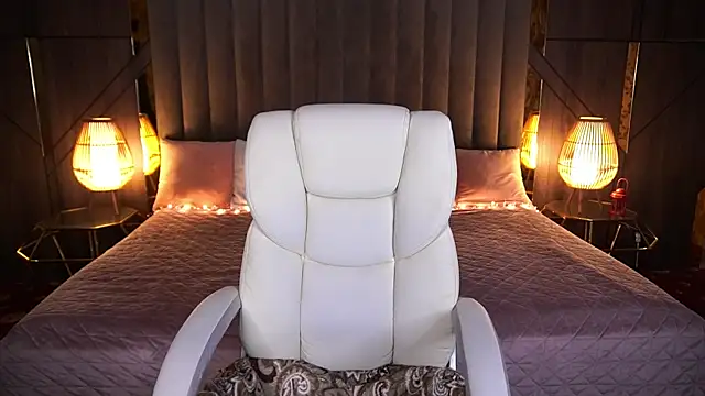 AfinaLin online show from February 27, 2025, 7:44 am