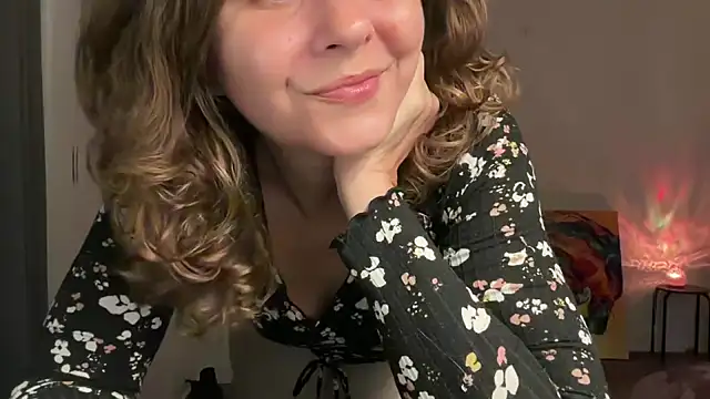 leahsparkles online show from October 12, 2025, 4:55 am