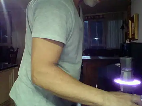 kevincumporn online show from October 22, 2025, 2:23 am