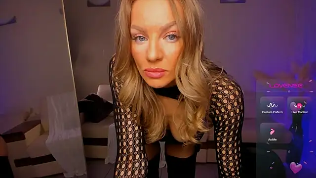 Snapshot of Oliva_Candy chatting on June 3, 2026, 6:57 pm Oliva Candy online show from June 3, 2026, 6:57 pm