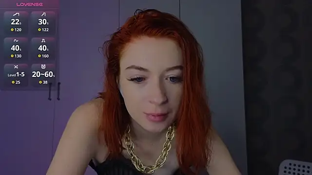 Snapshot of Cuteroxyfoxy chatting on June 24, 2026, 4:33 am Cuteroxyfoxy online show from June 24, 2026, 4:33 am