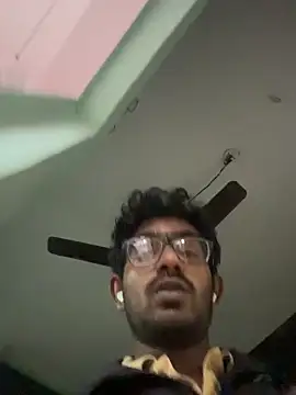 Cocaineandweed45 online show from December 3, 2025, 8:18 pm