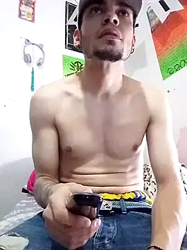 Snapshot of BlakeandRouse chatting on January 18, 2025, 4:37 am BlakeandRouse online show from January 18, 2025, 4:37 am