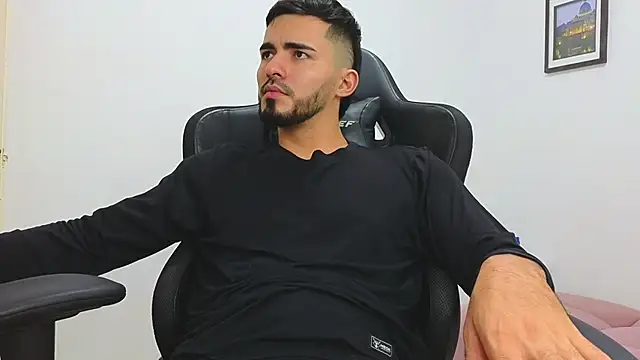 Massimoo 07 online show from January 22, 2025, 9:43 pm