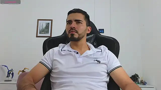 Massimoo 07 online show from September 9, 2025, 7:57 pm