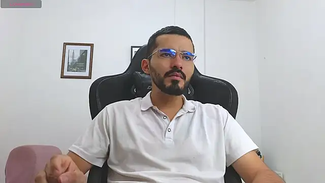 Massimoo 07 online show from December 2, 2025, 8:26 pm