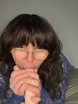 Snapshot of _dwhorekin_ chatting on February 5, 2025, 8:57 pm dwhorekin online show from February 5, 2025, 8:57 pm