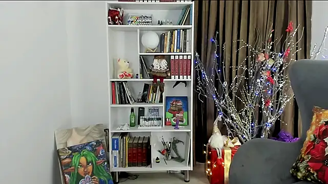 Snapshot of TORALAY chatting on January 3, 2025, 7:39 pm TORALAY online show from January 3, 2025, 7:39 pm