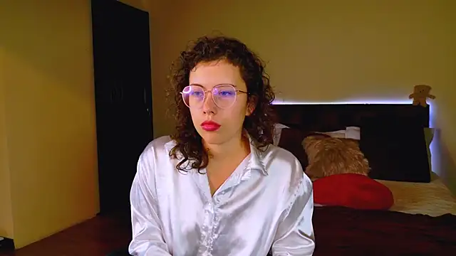 Snapshot of TORALAY chatting on March 25, 2026, 10:43 am TORALAY online show from March 25, 2026, 10:43 am