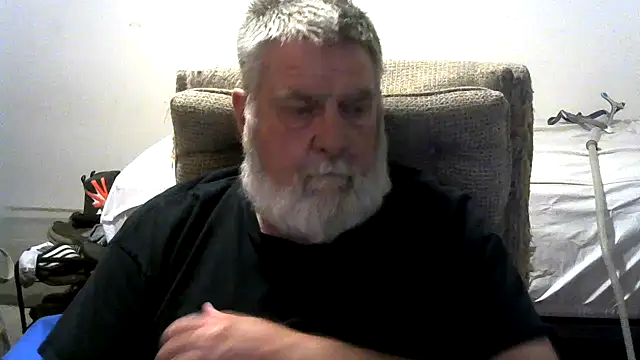 Snapshot of viejo_oso chatting on March 15, 2026, 5:02 am viejo oso online show from March 15, 2026, 5:02 am