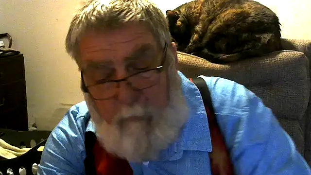 Snapshot of viejo_oso chatting on April 10, 2026, 3:23 am viejo oso online show from April 10, 2026, 3:23 am