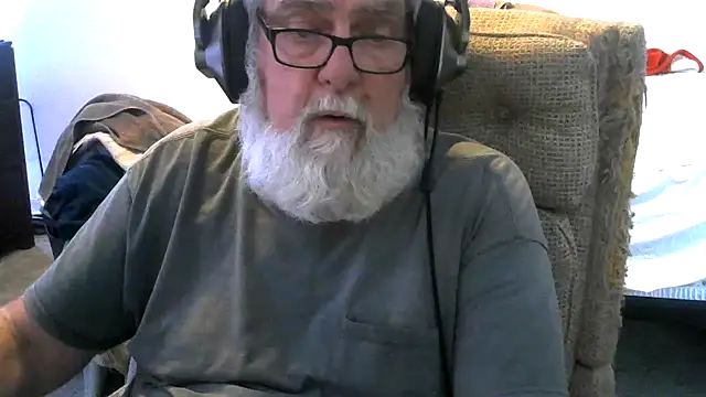 Snapshot of viejo_oso chatting on May 10, 2026, 1:11 am viejo oso online show from May 10, 2026, 1:11 am