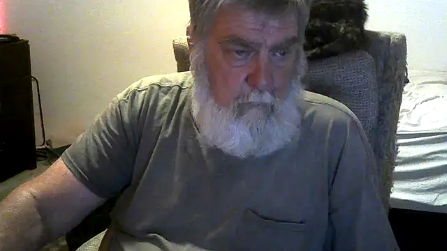 Snapshot of viejo_oso chatting on May 17, 2026, 7:17 am viejo oso online show from May 17, 2026, 7:17 am