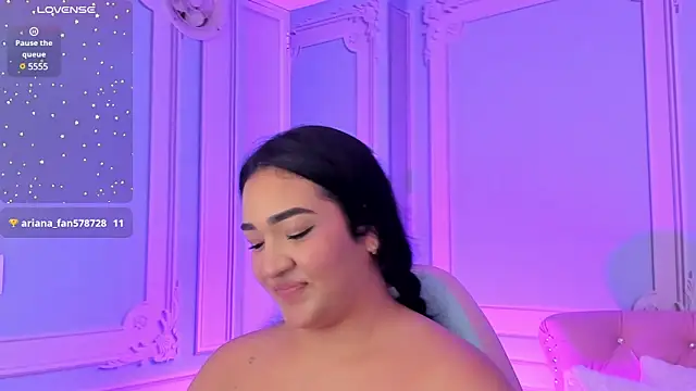 stefany duque1  online show from January 12, 2025, 9:08 am