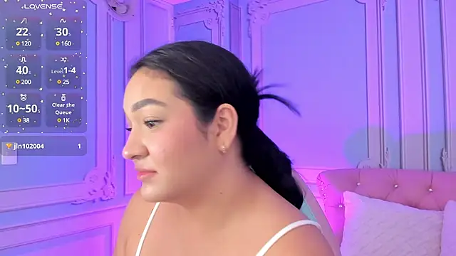 stefany duque1  online show from January 18, 2025, 11:00 pm