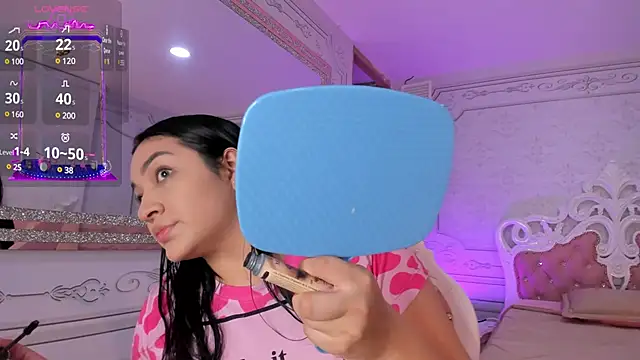 stefany duque1  online show from February 14, 2025, 2:50 am