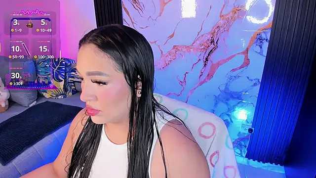 stefany duque1  online show from March 6, 2026, 9:55 pm