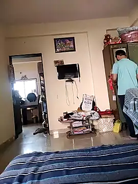 hot punekar online show from February 24, 2025, 3:44 am