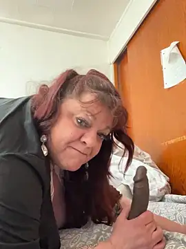 Luciouslouise72xh online show from September 12, 2025, 10:21 pm