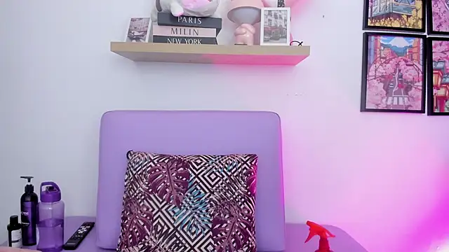 Carolina Burninng online show from October 1, 2025, 8:48 pm