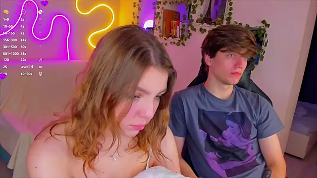 RobertAndLinela online show from January 7, 2025, 7:59 pm