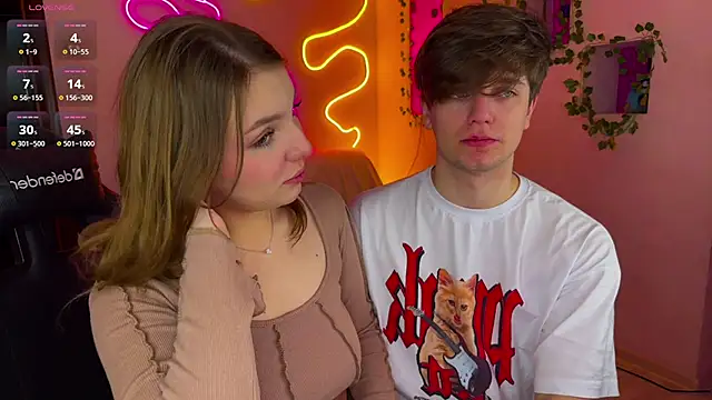 RobertAndLinela online show from March 6, 2025, 3:13 pm