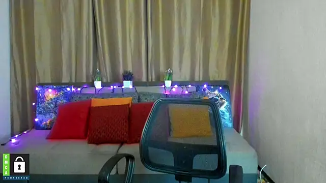 Snapshot of Arianasweety23 chatting on January 17, 2025, 6:26 am Arianasweety23 online show from January 17, 2025, 6:26 am