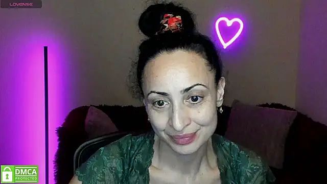 Snapshot of Arianasweety23 chatting on March 12, 2025, 5:57 am Arianasweety23 online show from March 12, 2025, 5:57 am