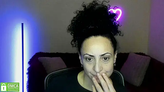 Snapshot of Arianasweety23 chatting on March 16, 2025, 12:45 am Arianasweety23 online show from March 16, 2025, 12:45 am