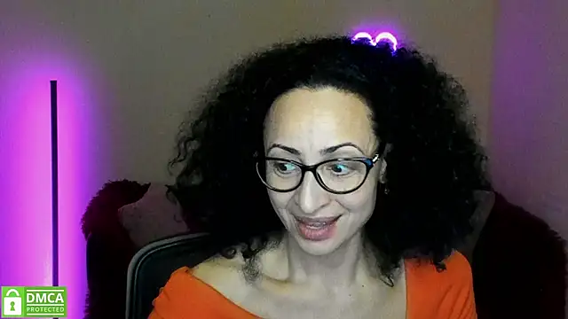 Snapshot of Arianasweety23 chatting on March 17, 2025, 6:32 pm Arianasweety23 online show from March 17, 2025, 6:32 pm