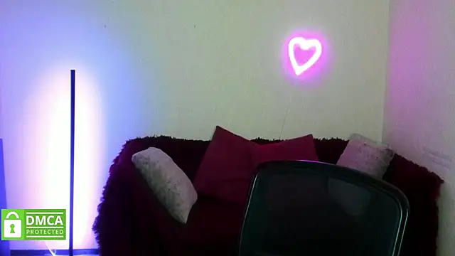 Snapshot of Arianasweety23 chatting on October 25, 2025, 11:29 am Arianasweety23 online show from October 25, 2025, 11:29 am