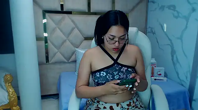 IsabellRodriguez18 online show from March 8, 2025, 8:00 am