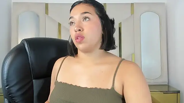 IsabellRodriguez18 online show from October 18, 2025, 3:31 am