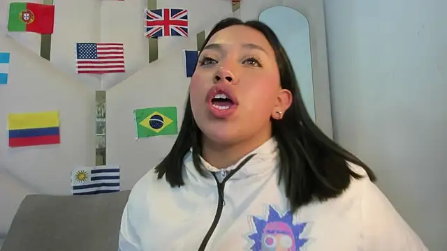 IsabellRodriguez18 online show from June 14, 2026, 4:36 am