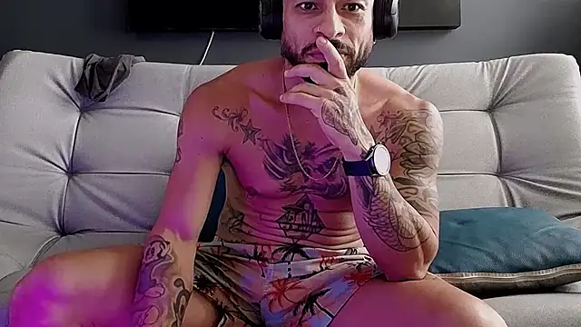 callme douglas online show from September 12, 2025, 3:23 pm