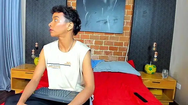 AntonAndSofii online show from January 17, 2025, 3:34 am