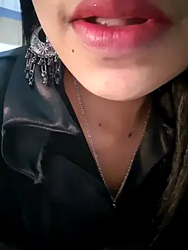 sexyhoney27 online show from February 28, 2025, 1:47 am