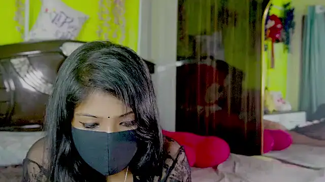 sexyhoney27 online show from April 20, 2026, 7:33 am