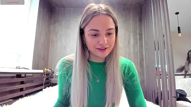 Snapshot of Mia___murrr chatting on December 4, 2025, 3:16 am Mia murrr online show from December 4, 2025, 3:16 am