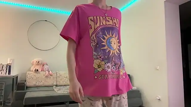 Snapshot of yunasuka chatting on February 20, 2025, 10:48 pm yunasuka online show from February 20, 2025, 10:48 pm