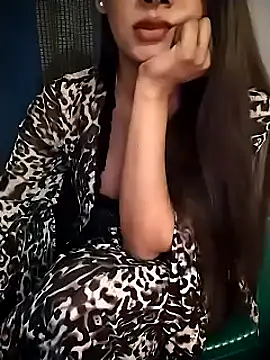 Aish29xh online show from January 28, 2025, 9:40 pm