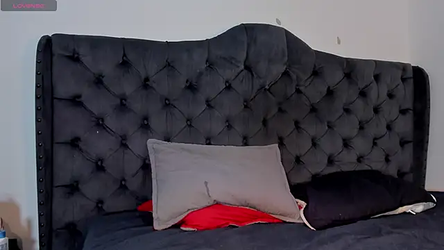 two milkyway online show from December 19, 2025, 2:02 pm