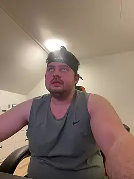 lonelypeanuts online show from February 21, 2025, 5:42 pm