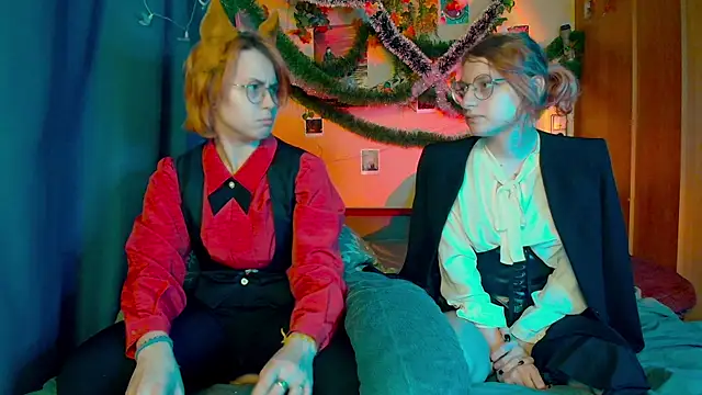 TrickyKitsune online show from January 11, 2026, 3:17 pm