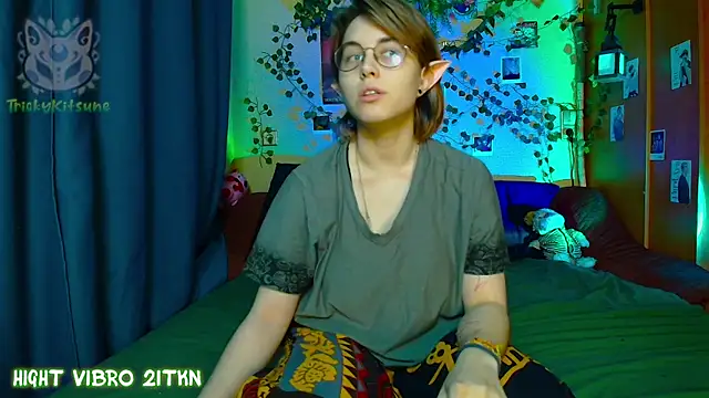 TrickyKitsune online show from May 11, 2026, 3:40 pm