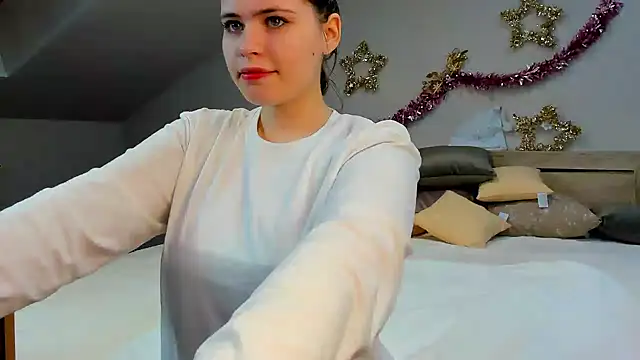 EricaElliott online show from January 21, 2025, 2:11 am