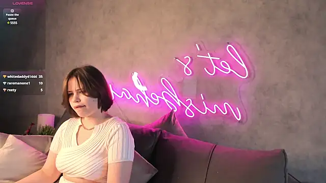 EricaElliott online show from January 25, 2025, 7:28 am