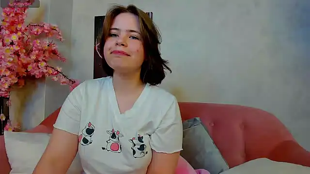 EricaElliott online show from February 4, 2025, 10:32 am