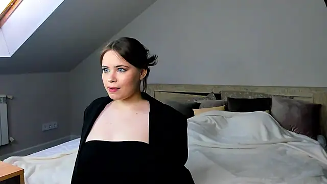 EricaElliott online show from March 15, 2025, 11:40 am